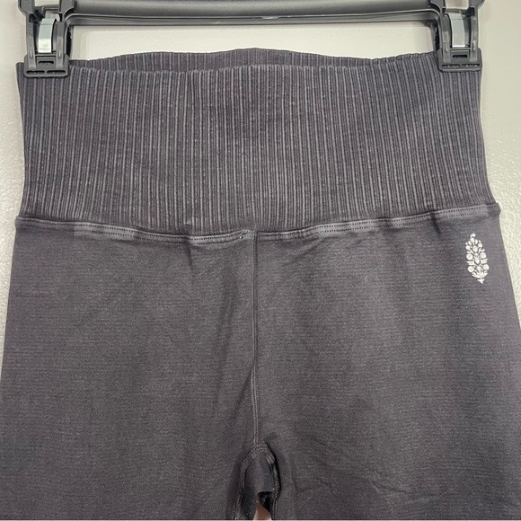 FP Free People Movement Charcoal Leggings M/L - Picture 2 of 8